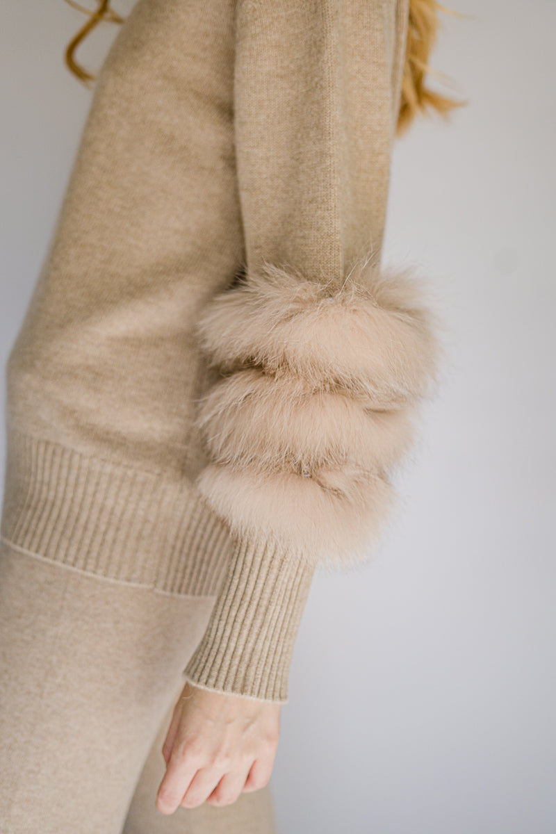 Belgravia Cashmere Sweater With Fur Detail - Beige